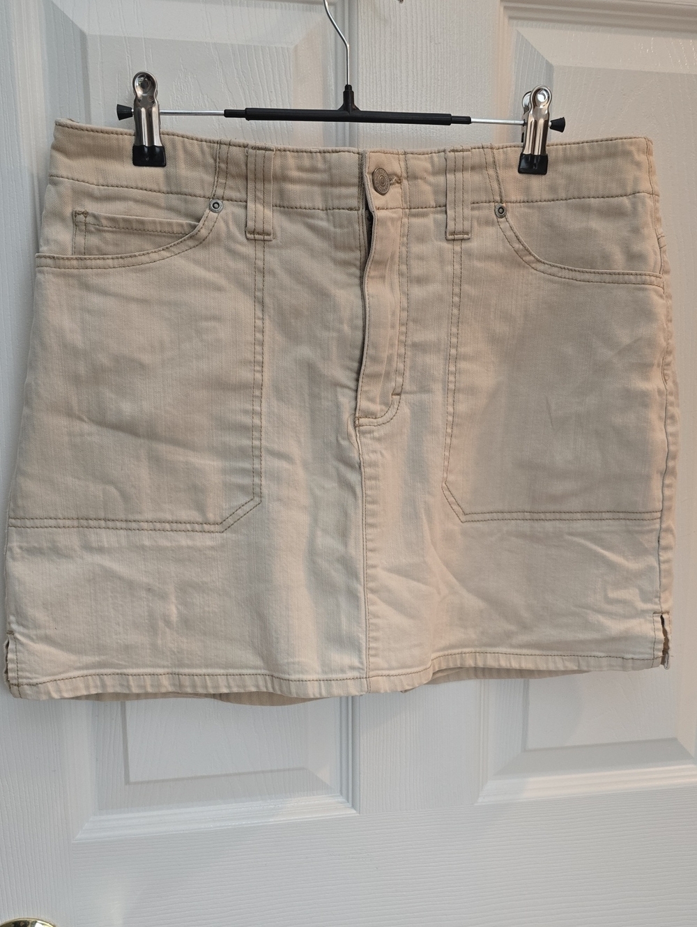 Gloria Vanderbilt Beige Mini Skirt